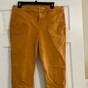 Old Navy mustard pixie pant